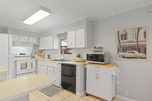 248 W Caribbean, Port Saint Lucie, FL 34952 - Photo 8