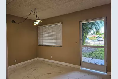 300 Village Green Circle S #114, Palm Springs, FL 33461 - Photo 4