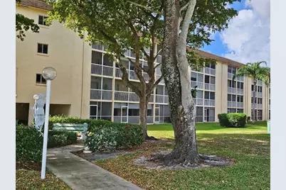 300 Village Green Circle S #114, Palm Springs, FL 33461 - Photo 14