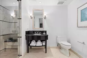 4391 Collins Ave, Miami Beach, FL 33140 - Photo 20