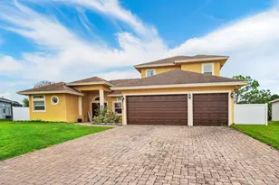 6112 NW Ginger Ln, Port Saint Lucie, FL 34986 - Photo 2