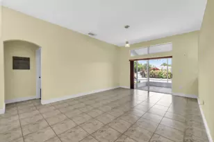 2325 NW 186th Ave, Pembroke Pines, FL 33029 - Photo 12