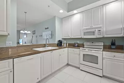 16 Harbour Isle Drive West Drive W #303, Fort Pierce, FL 34949 - Photo 16