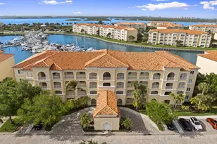 16 Harbour Isle Dr W, Fort Pierce, FL 34949 - Photo 2