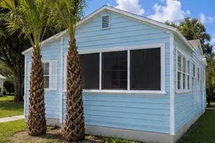 729 S 11th St, Fort Pierce, FL 34950 - Photo 2
