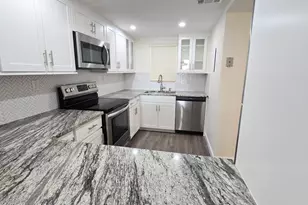 3100 W Rolling Hills Cir, Davie, FL 33328 - Photo 2