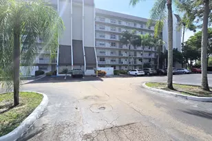 3100 W Rolling Hills Cir, Davie, FL 33328 - Photo 40