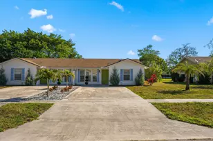 1494 Easthampton Cir, Wellington, FL 33414 - Photo 1