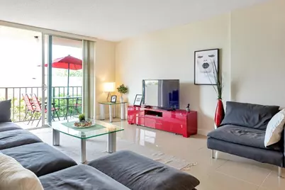 1009 N Ocean Boulevard #409, Pompano Beach, FL 33062 - Photo 2