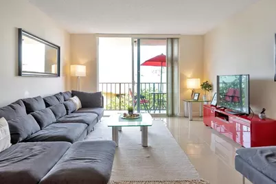 1009 N Ocean Boulevard #409, Pompano Beach, FL 33062 - Photo 4