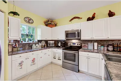 2323 Windjammer Way, West Palm Beach, FL 33411 - Photo 18