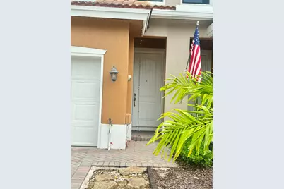 5026 S Astor Circle, Delray Beach, FL 33484 - Photo 2