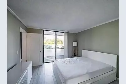 708 Executive Center Drive #12, West Palm Beach, FL 33401 - Photo 2