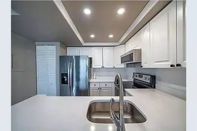 708 Executive Center Drive #12, West Palm Beach, FL 33401 - Photo 4