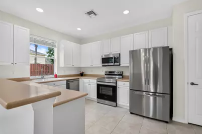 9951 E Verona Circle, Vero Beach, FL 32966 - Photo 10