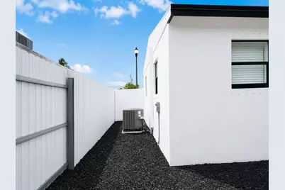 2013 Longwood Road, West Palm Beach, FL 33409 - Photo 22