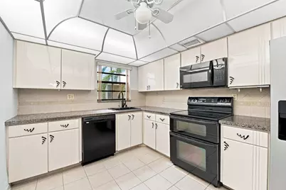 448 Piedmont J #448, Delray Beach, FL 33484 - Photo 10