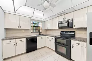 448 Piedmont J, Delray Beach, FL 33484 - Photo 10