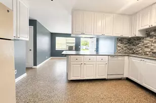 503 SE Flamingo Ave, Stuart, FL 34996 - Photo 2
