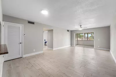 12005 Poinciana Boulevard #209, Royal Palm Beach, FL 33411 - Photo 10