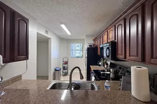 9957 Nob Hill Pl, Sunrise, FL 33351 - Photo 10