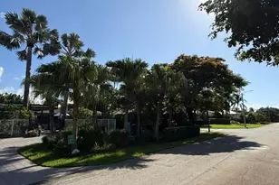 716 Middle River Dr, Fort Lauderdale, FL 33304 - Photo 2