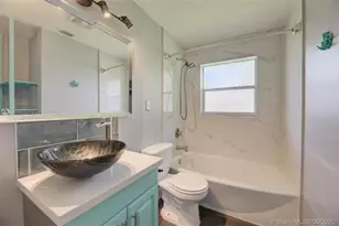 1521 NE 32nd Ct, Pompano Beach, FL 33064 - Photo 14