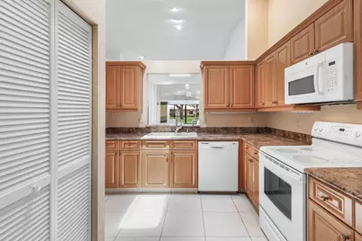 8271 Sun Lake Drive, Boca Raton, FL 33496 - Photo 6