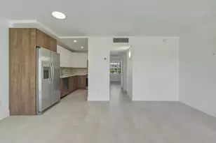 700 Pine Dr, Pompano Beach, FL 33060 - Photo 4