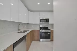 700 Pine Dr, Pompano Beach, FL 33060 - Photo 4