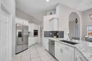 11723 Water Bend Ct, Wellington, FL 33414 - Photo 2