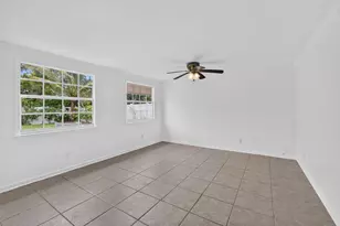 813 Date Palm Dr, Lake Park, FL 33403 - Photo 20