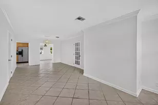 813 Date Palm Dr, Lake Park, FL 33403 - Photo 10