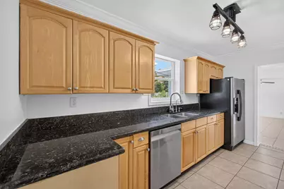 813 Date Palm Drive, Lake Park, FL 33403 - Photo 14