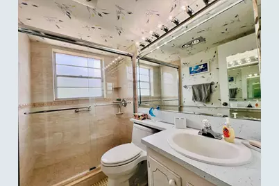 437 Chatham U, West Palm Beach, FL 33417 - Photo 4