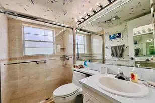 437 Chatham U, West Palm Beach, FL 33417 - Photo 4