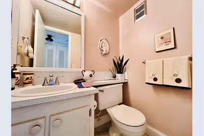 437 Chatham U, West Palm Beach, FL 33417 - Photo 6