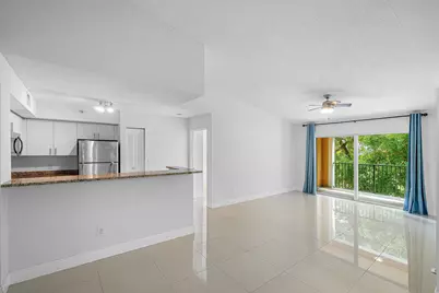 131 Yacht Club Way #307, Hypoluxo, FL 33462 - Photo 4