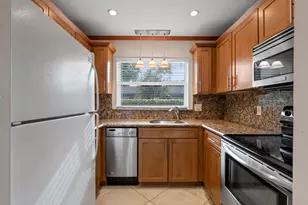 1106 NE 16th Ct, Fort Lauderdale, FL 33305 - Photo 2