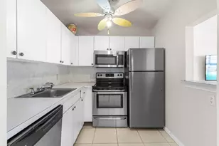 418 Tilford T, Deerfield Beach, FL 33442 - Photo 10