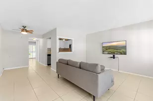 418 Tilford T, Deerfield Beach, FL 33442 - Photo 2