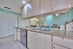 1202 NW Sun Terrace Cir, Port Saint Lucie, FL 34986 - Photo 14