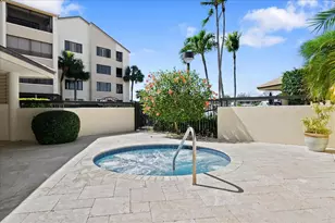 21 Grand Bay Cir, Juno Beach, FL 33408 - Photo 36