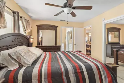 4290 NW 49th Terrace NW, Lauderdale Lakes, FL 33319 - Photo 14
