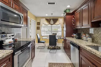 4290 NW 49th Terrace NW, Lauderdale Lakes, FL 33319 - Photo 10