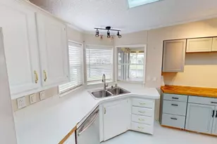 3325 Ironwood Ave, Port Saint Lucie, FL 34952 - Photo 12