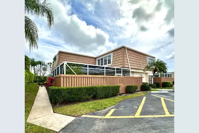 11551 Winchester Drive, Palm Beach Gardens, FL 33410 - Photo 2
