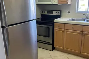 2965 Ashley Dr W, West Palm Beach, FL 33415 - Photo 4