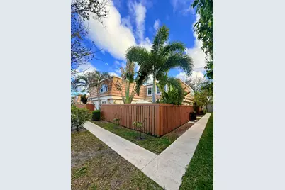 11584 Winchester Drive, Palm Beach Gardens, FL 33410 - Photo 4
