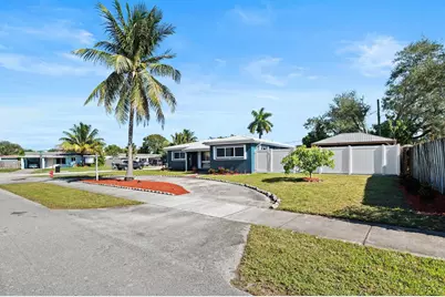 1900 SW 33rd Avenue, Fort Lauderdale, FL 33312 - Photo 4